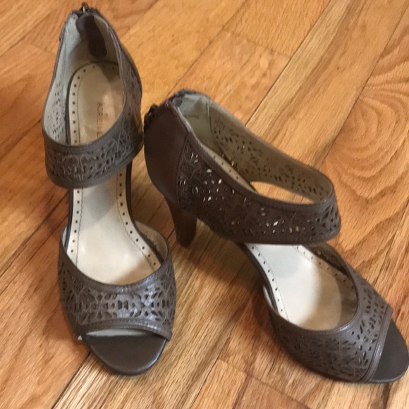 Adrienne Vittadini dark taupe dressy heel - Sz 7.5 - Picture 2 of 8